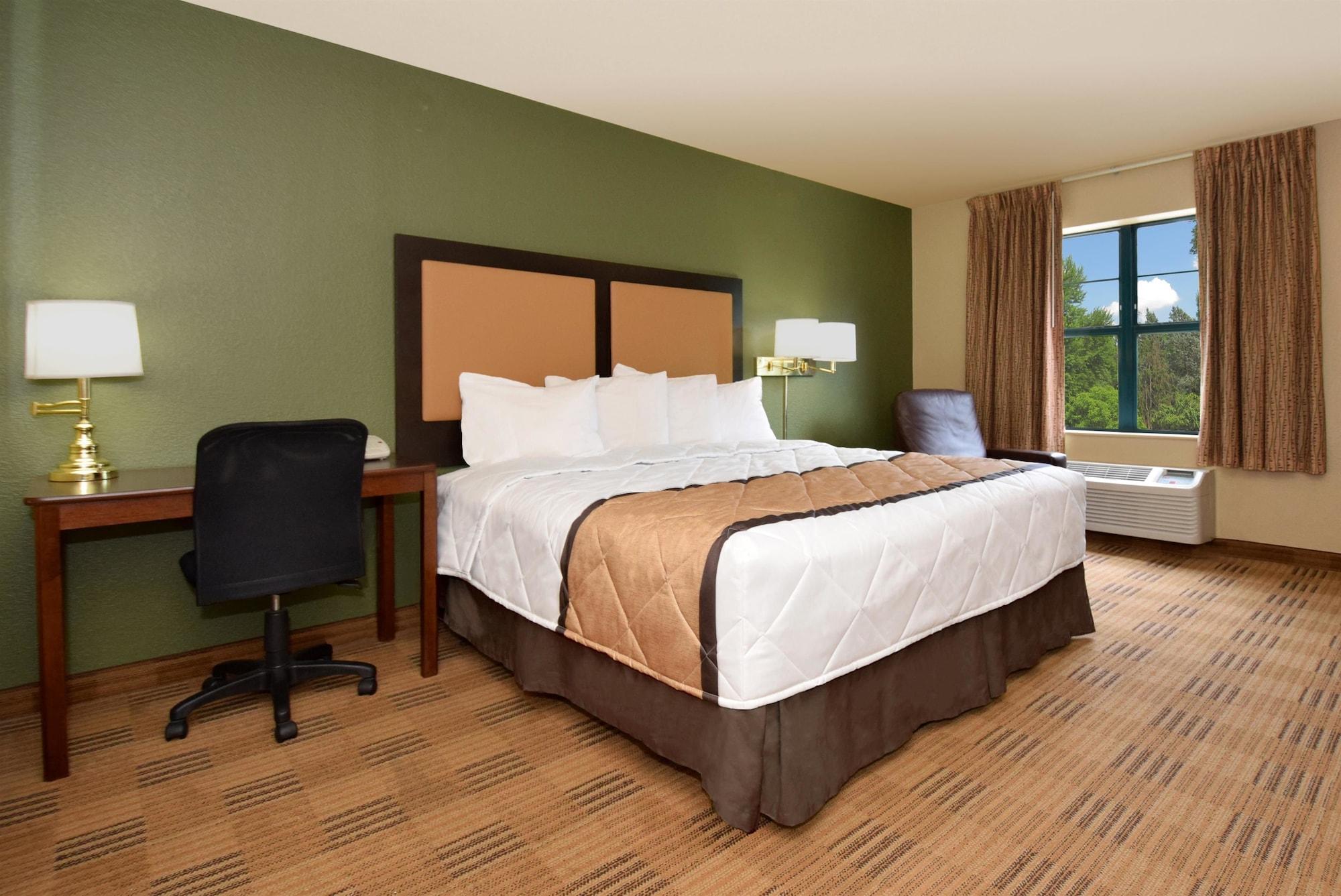 Extended - Orange County - Hills Hotel